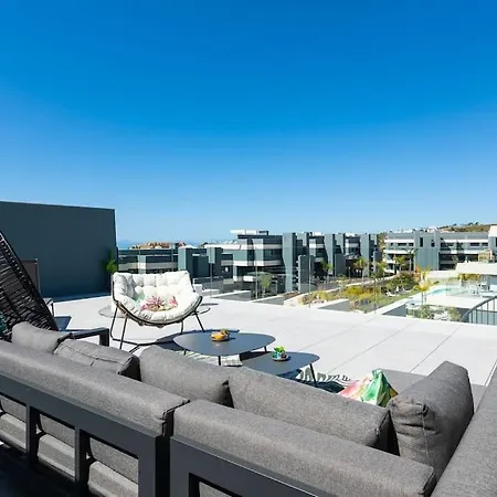 Διαμέρισμα The Golden Oasis Penthouse Εστεπόνα