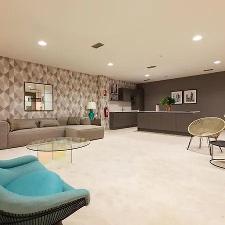The Golden Oasis Penthouse Εστεπόνα