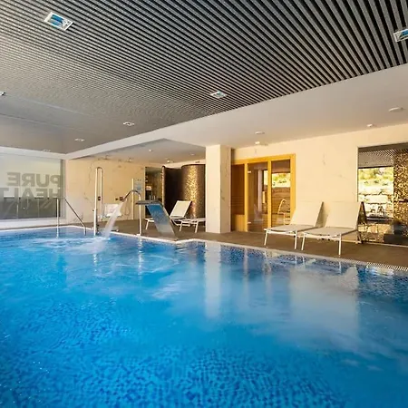 The Golden Oasis Penthouse