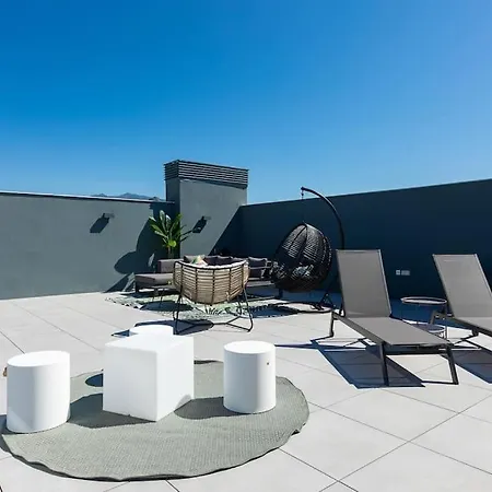 The Golden Oasis Penthouse * אסטפונה