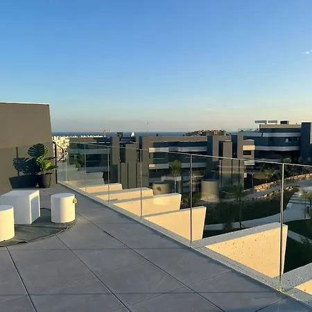 The Golden Oasis Penthouse Εστεπόνα