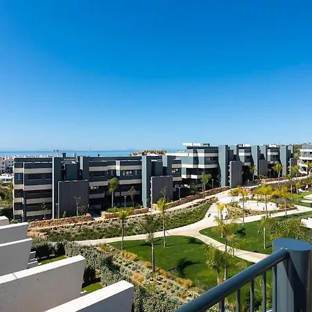 The Golden Oasis Penthouse אסטפונה